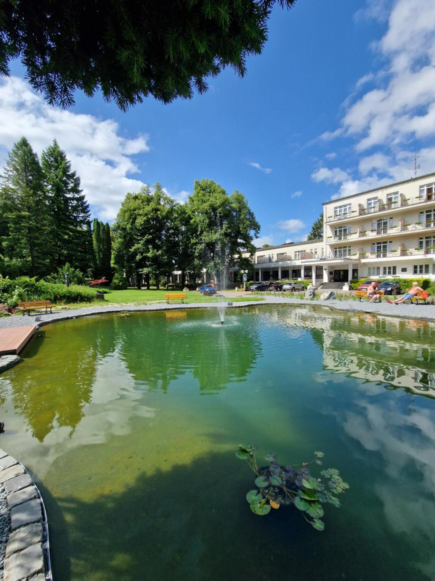 Hotel Palace - Kupele Sliač Εξωτερικό φωτογραφία
