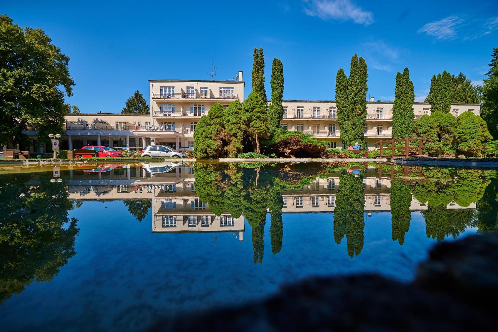 Hotel Palace - Kupele Sliač Εξωτερικό φωτογραφία