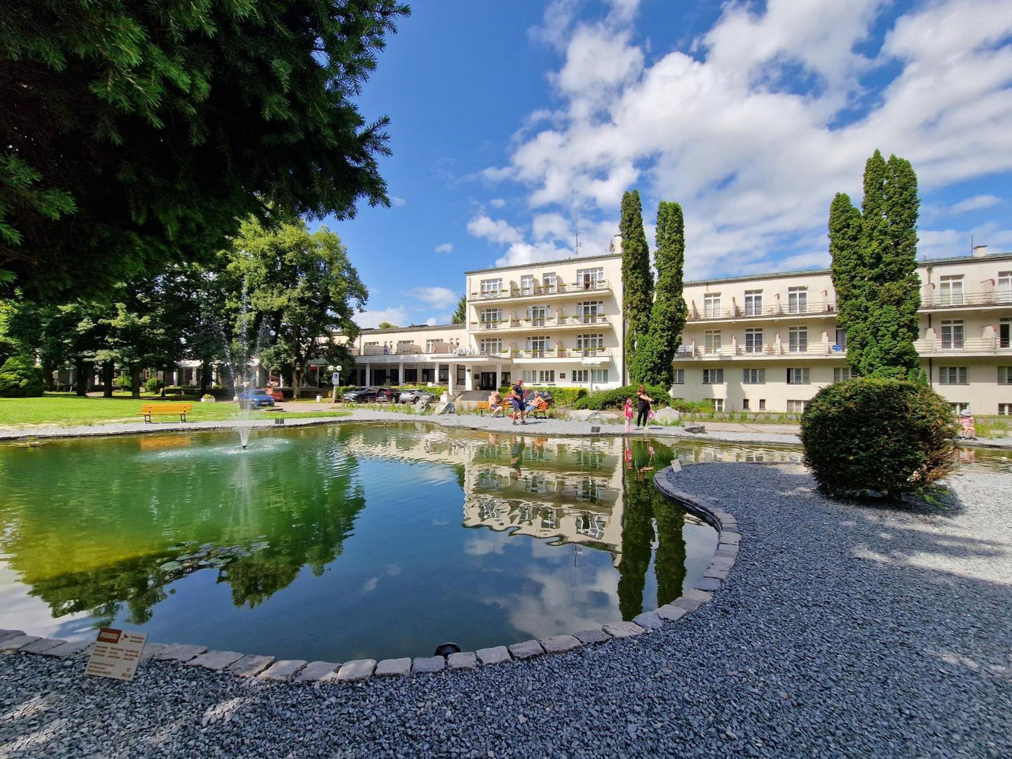Hotel Palace - Kupele Sliač Εξωτερικό φωτογραφία